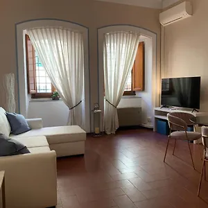 https://piazza-della-signoria-jewel-apartment.it-tuscanyhotel.com