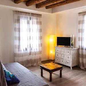 https://la-casa-di-bassano.hotelinveneto.com